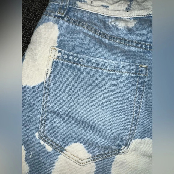 NWT BLANKNYC The Barrow Sunday Funday Denim Shorts - Picture 8 of 9